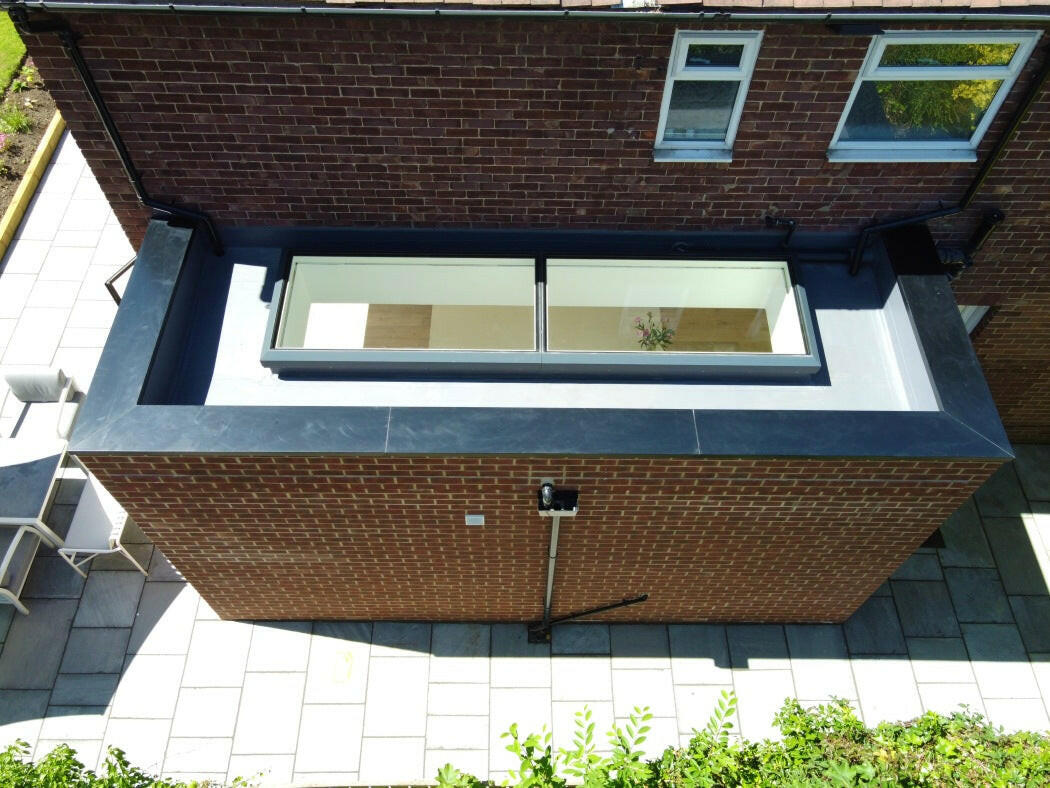 2500 x 4000 mm Electric Opening Glass Link Modular Skylight (2 Fixed 1 Opening).
