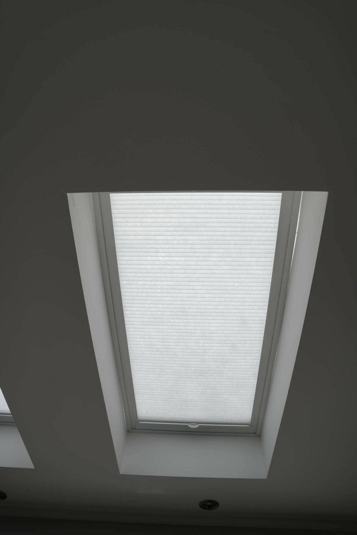 1000 x 1200 mm LD Manual Blinds for Flat / Pitched Roof Skylights & Roof Lanterns.