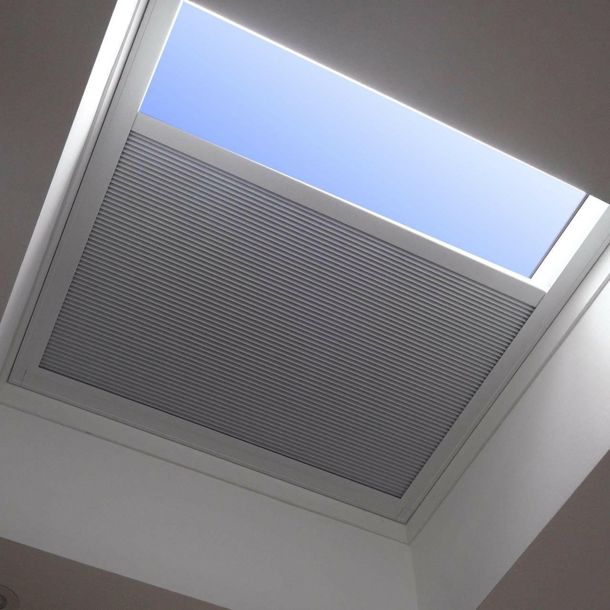 1500 x 1500 mm LD Manual Blinds for Flat / Pitched Roof Skylights & Roof Lanterns.
