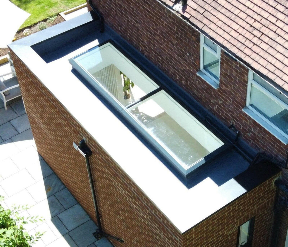 2000 x 5000 mm Electric Opening Glass Link Modular Skylight (2 Fixed 1 Opening).