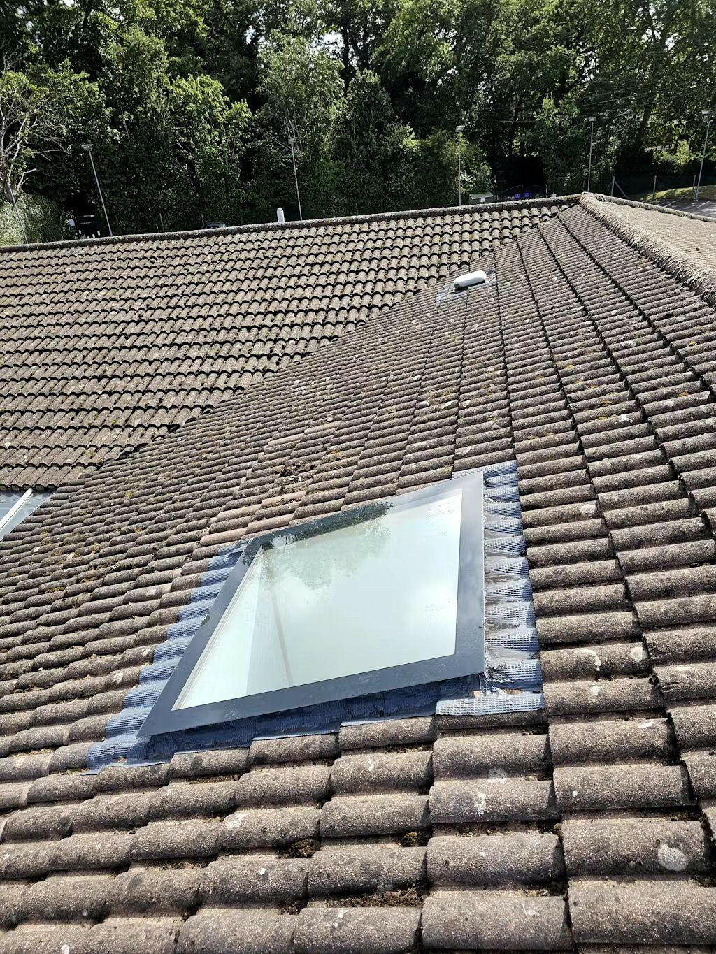 800 x 1200 mm LD Frameless Triple Glazed Pitched Roof Skylight.